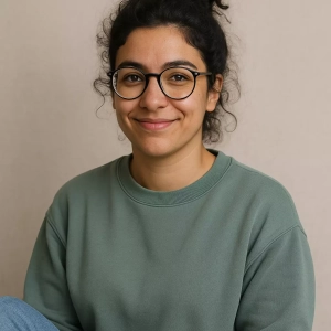 Nadia Benali, personnage IA fascinant pour lancer votre aventure narrative.